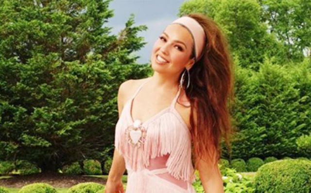 Thalía pierde el control y sufre accidente al grabar video de "TikTok"