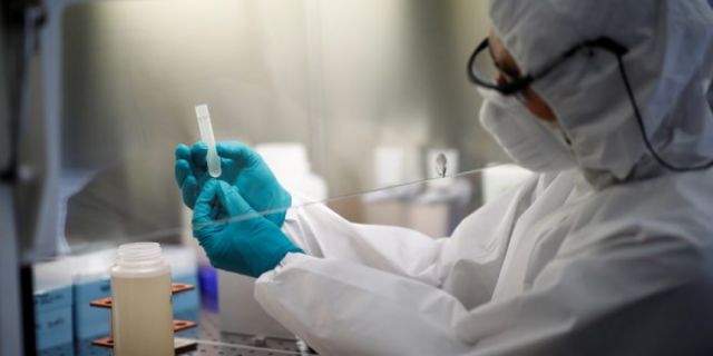 Gobierno prevé, en "primera instancia" aplicar unas 2 millones de vacunas para el Covid-19 en Bolivia