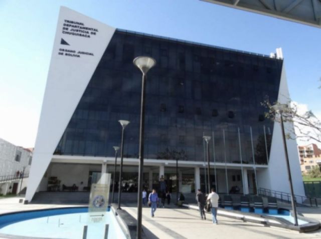 Tutores ganan acción popular y proyecto del 50% en reducción de pensiones escolares sigue vigente