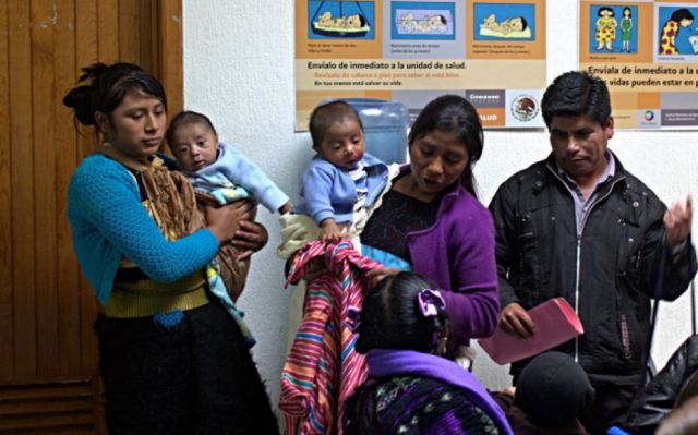 Covid acelera la crisis de la  muerte materna en México