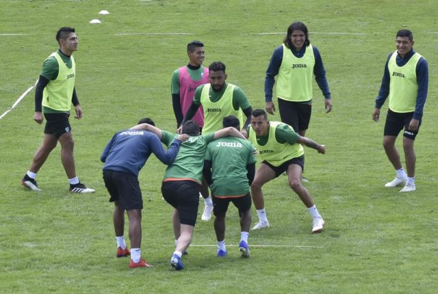 Autorizan el regreso del fútbol en Bolivia 