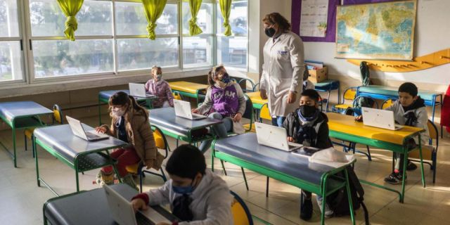 Uruguay abre sus aulas ¿Qué se puede aprender de su experiencia?