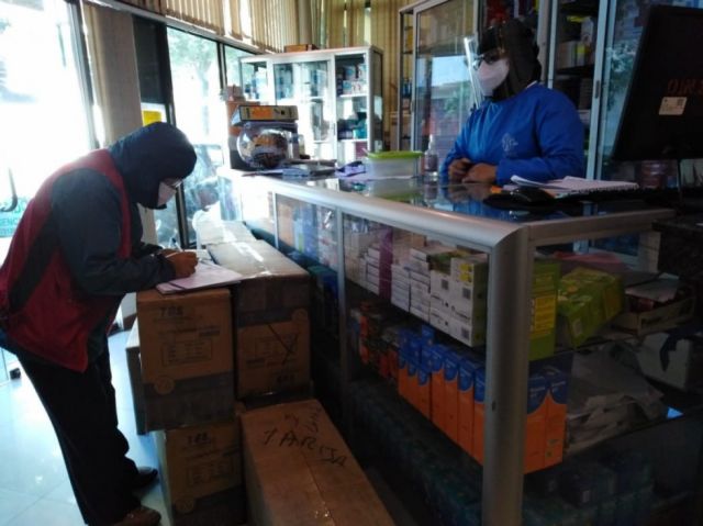 Defensa al Consumidor, Sedes e Intendencia verifican precios en farmacias de la ciudad de Tarija