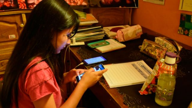 Críticas “aplazan” al Gobierno por clausurar el año escolar