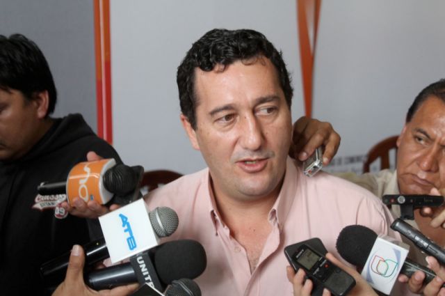 Lema se cruza con Cárdenas, le pide garantizar la educación regular