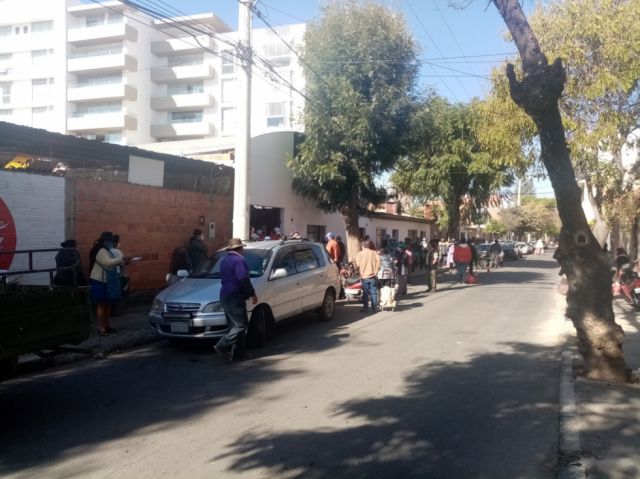 Adultos Mayores en Cercado ya pueden adquirir la segunda canasta 2020