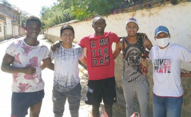 La odisea de tres futbolistas colombianos que recién lograron emprender retorno a su país