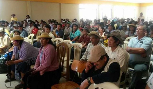 Movilización de Ferrufino fracasa, campesinos manifiestan apoyo a la COB