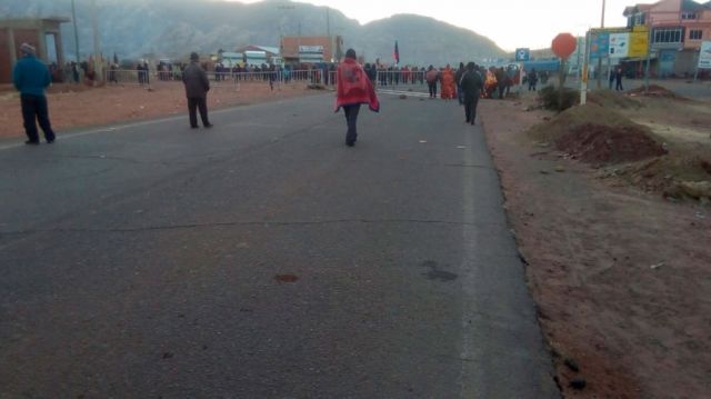 Reducen el testeo de Covid-19 en Tarija, atribuyen a los bloqueos