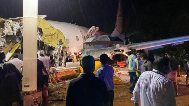 Avión de Air India se estrella al aterrizar, al menos 16 muertos