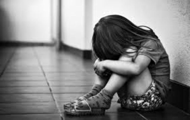 Lo encarcelan por abusar de la nieta de su pareja