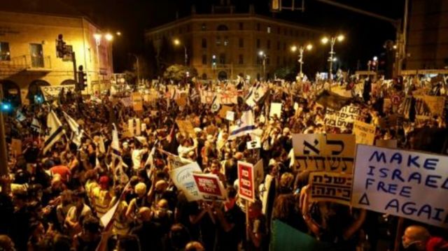 Israelíes a las calles en protesta contra Netanyahu