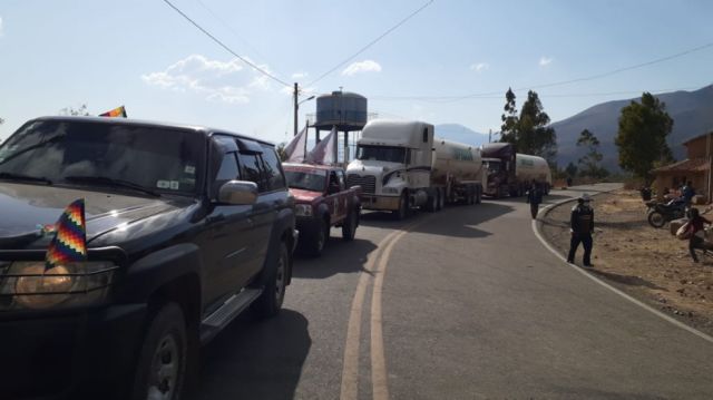 Caravana que traslada oxígeno