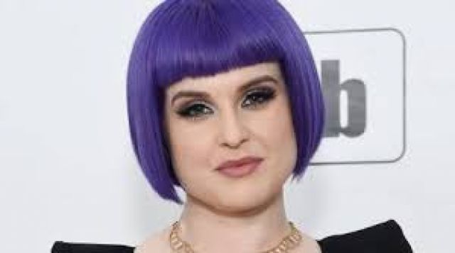 Kelly Osbourne reveló que perdió 85 libras, mira su increíble cambio físico