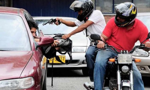 Dictan domiciliaria para presuntos motochorros