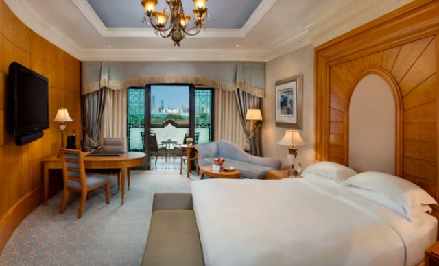 Así es el lujoso hotel de Abu Dhabi en el se hospedaría Juan Carlos I tras abandonar España