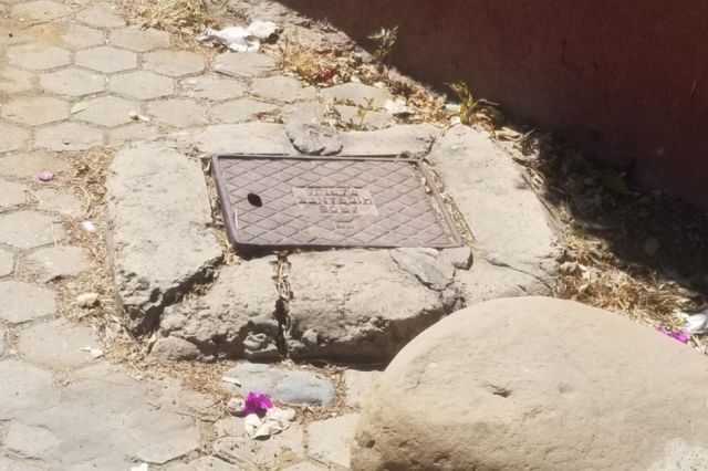 Alcantarillas y los olores que atingen a vecinos
