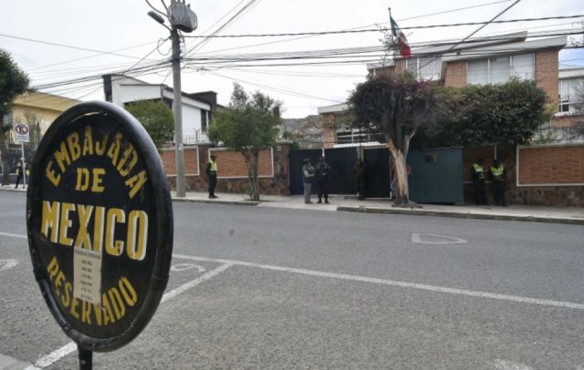 Comisión de Diputados impulsa salvoconductos para exautoridades asiladas en Embajada de México