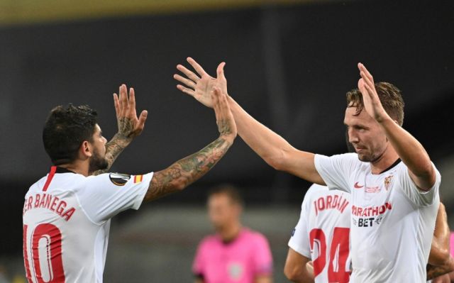 Banega: “Me toca irme del club de mi vida”