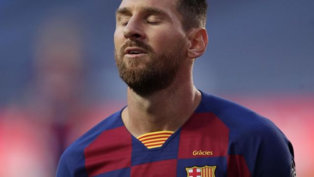 Messi comunicó al Barcelona que no se presentará este domingo a los tests PCR e insiste en irse