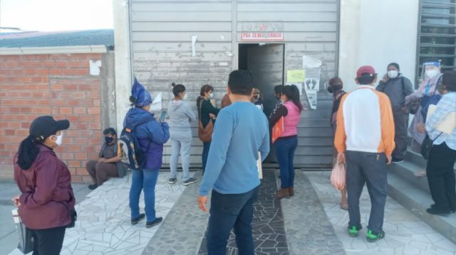 Usuarios piden descentralizar servicios en Derechos Reales