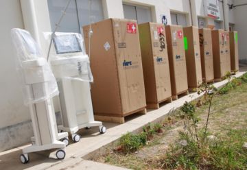 Gobernación de Tarija entrega 10 respiradores al HRSJD
