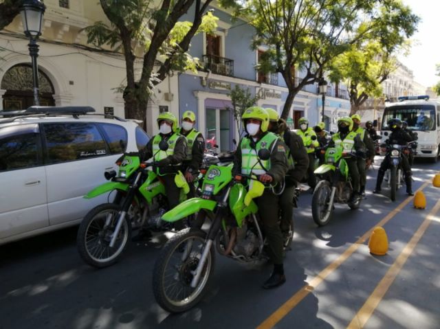 Detuvieron 7 vehículos por infringir horarios de circulación en Tarija
