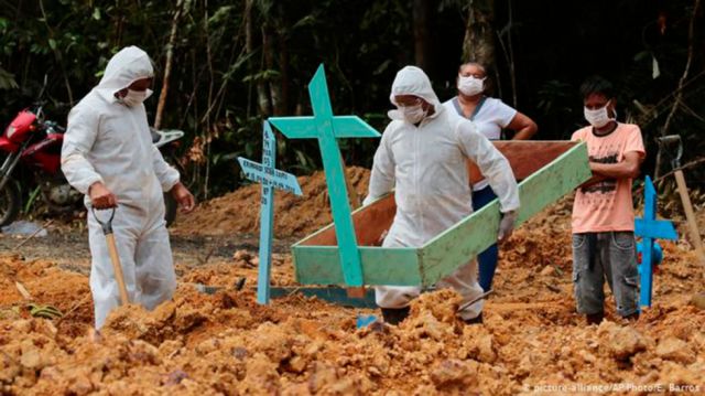 Covid: Brasil supera los 4 millones de contagios