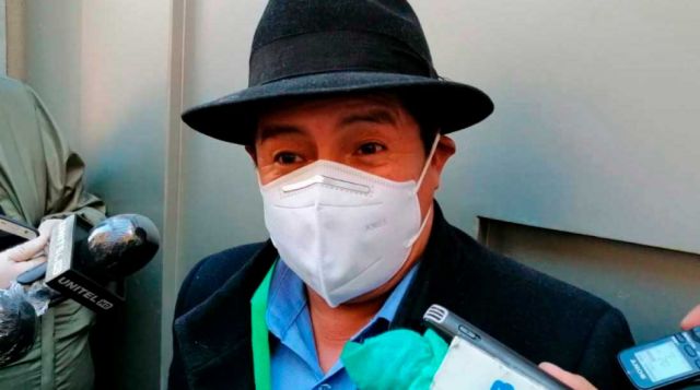Quispe: sacaría del cuello a Quintana de la Embajada