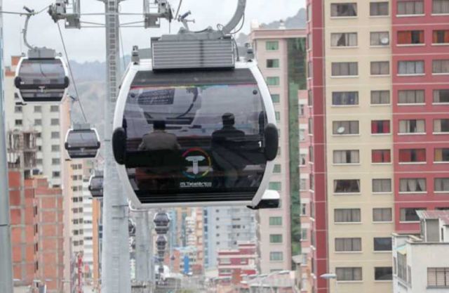 Trabajador de limpieza muere en accidente en una estación de teleférico en La Paz