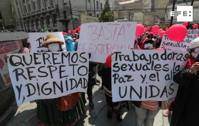 Trabajadoras sexuales de La Paz y El Alto exigen reanudar sus actividades y piden al Sedes carnet sanitario