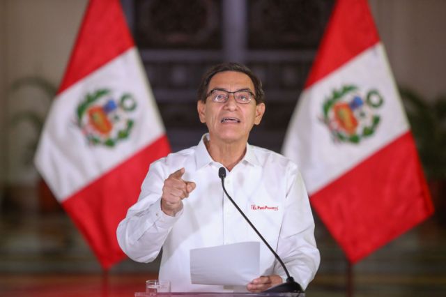 Vizcarra denuncia una "conspiración" para destituirlo