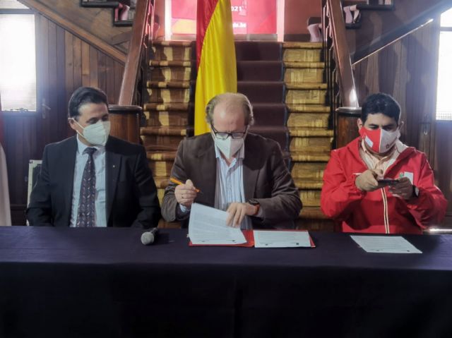 UAJMS y Gobernación de Tarija suman apoyo para educación virtual 