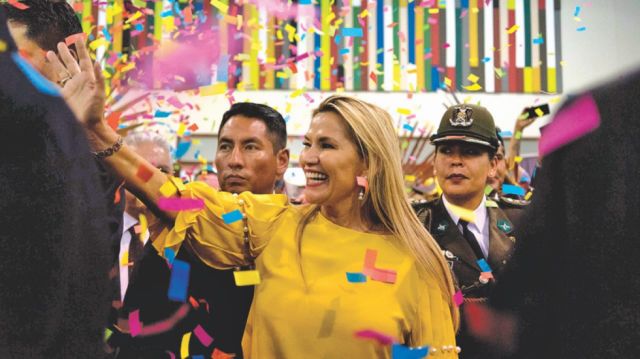 Reacciones tras la declinación de la candidatura de Jeanine Áñez