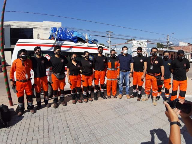 Bomberos de Tarija parten a Santa Cruz para ayudar en la mitigación del fuego