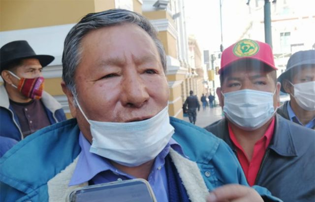 Loayza: Arce representa a la derecha de “Goni”