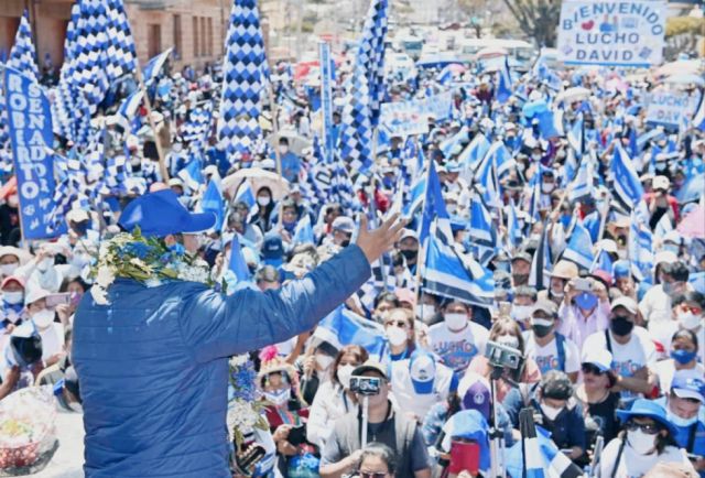 Arce pide a sus bases sacar ‘fotitos’ de las actas; los vamos a derrotar olímpicamente