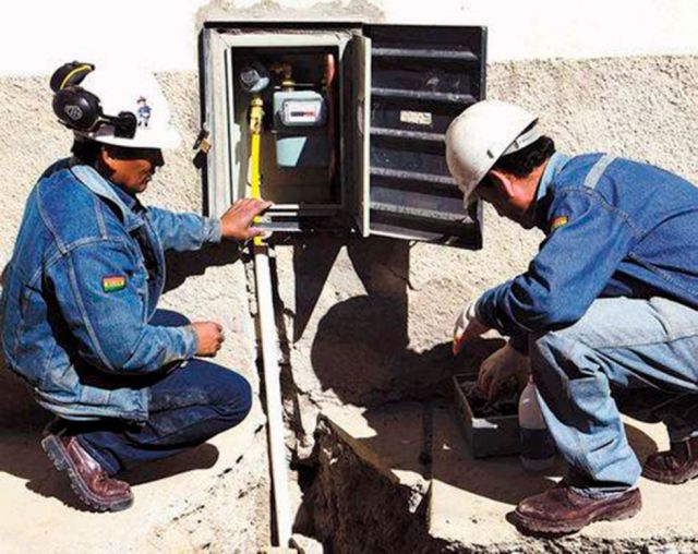Emtagas gestiona inversión  de YPFB para 10 proyectos