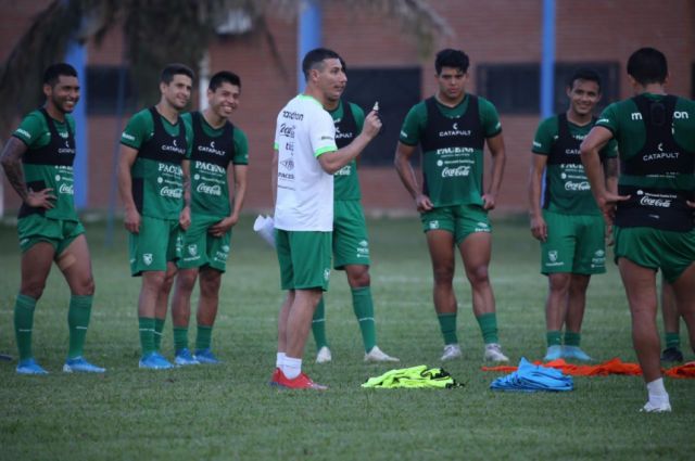 Jugadores de Oriente dejan la concentración de la Verde