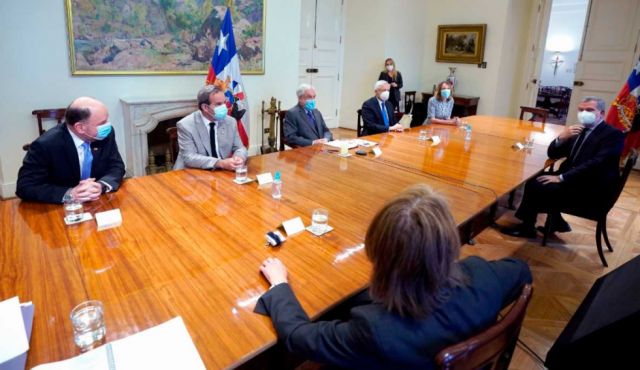 Chile anuncia “aproximación progresiva” con Bolivia, pero da por desechada la aspiración marítima
