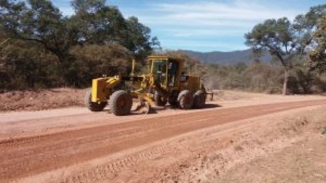 Reactivan asfaltado del tramo Acheral - Choere en Tarija