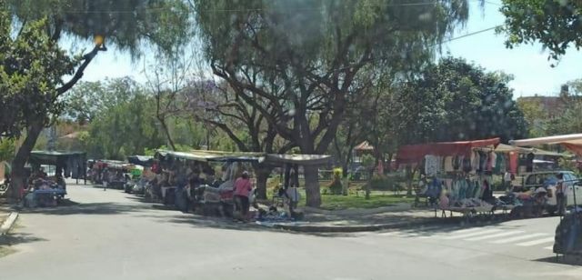 Vecinos piden controles en ferias de ropa usada en Tarija