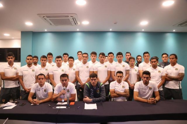 Jugadores tarijeños en el grupo de los más experimentados de la Selección 