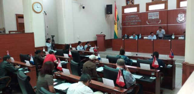 La Gobernación de Tarija pasará a análisis financiero la Ley de Bono Universal