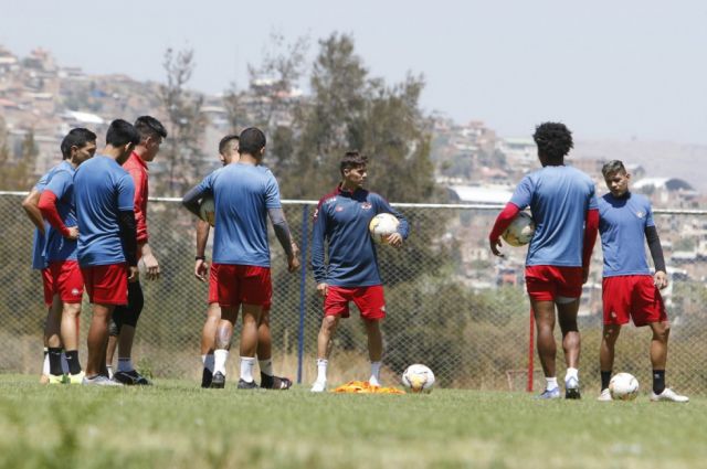 Jugadores de Wilstermann exigen pagos y no entrenan 
