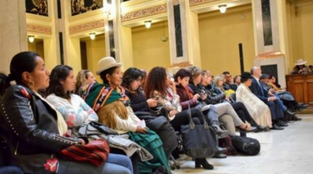 La mujer y su presencia política en Bolivia: 11 de octubre día de la mujer boliviana