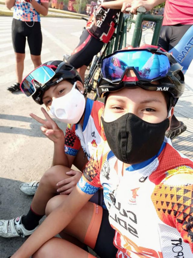 Las gemelas ciclistas Nathalia y Nataly Quispaya Lopez. (Las Gemes)