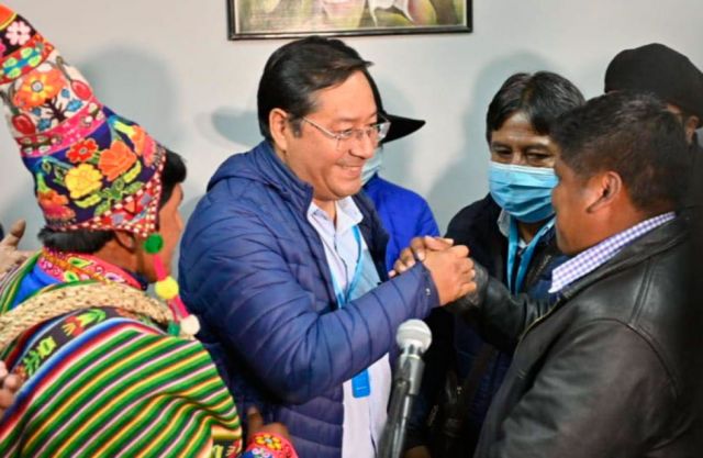 El voto exterior favorece al candidato del MAS Luis Arce