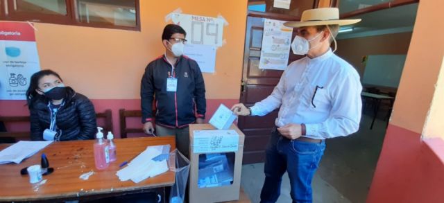 Amarga victoria de Rodrigo  Paz en el Senado de Bolivia 