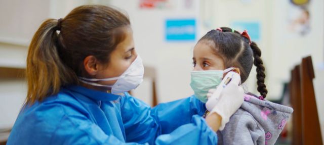 OMS reporta un aumento récord semanal de infecciones Covid-19 